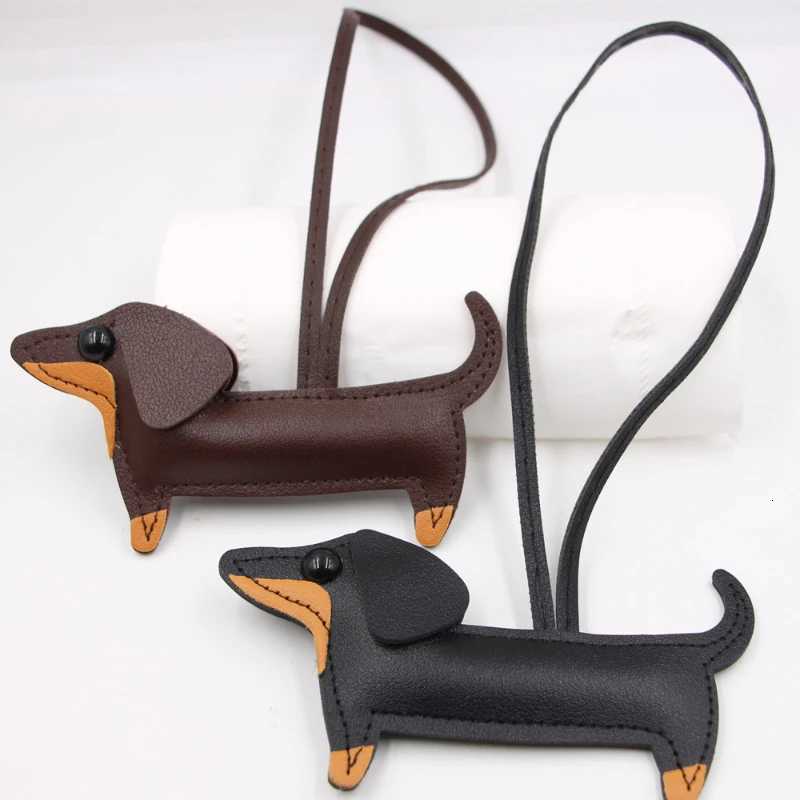 New Dachshund Leather Pu Luggage Pendant Cute Puppy Backpack Key Chains for Women W251021