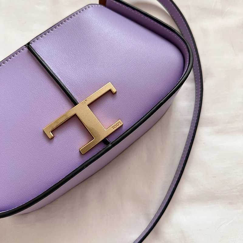 Premium Cowhide Leather Tote Bag for Women Spacious Work Handbag Ladies WaterResistant Office Bag with Lock Z251018