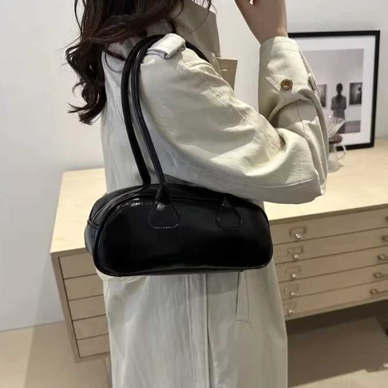 Advanced Sense Retro Pu Zipper Ladies Shoulder Bags Trend 2025 Light Luxury Hot Sale Tote Bags for Women New Bolsas FemininasXJ251021