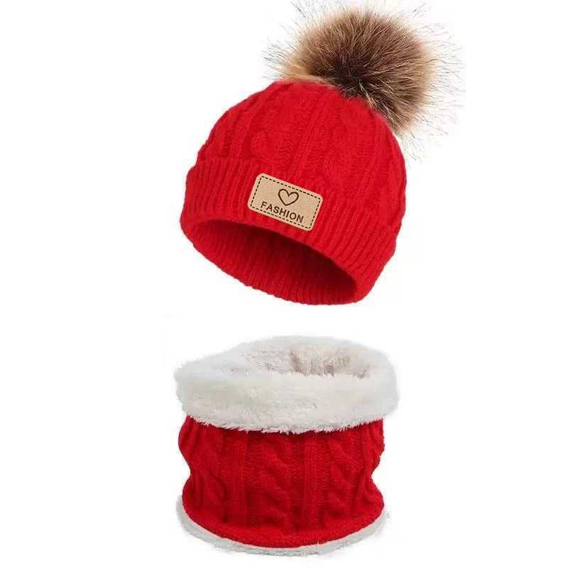 This set of childrens knitted singleball knitted hat and scarf is suitable for children aged 3 to 12 to wear J251021