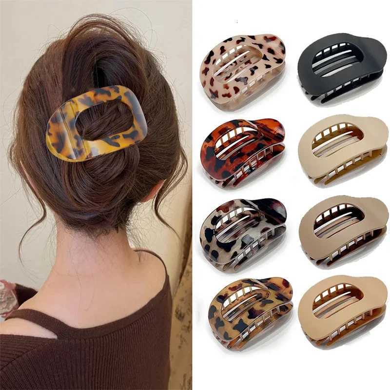 Fashion Oval Flat Hair Clips for Women New Design Leopard Large Flat Round Claw Clip French Concord Hair Clips Hair AccessoriesW254021