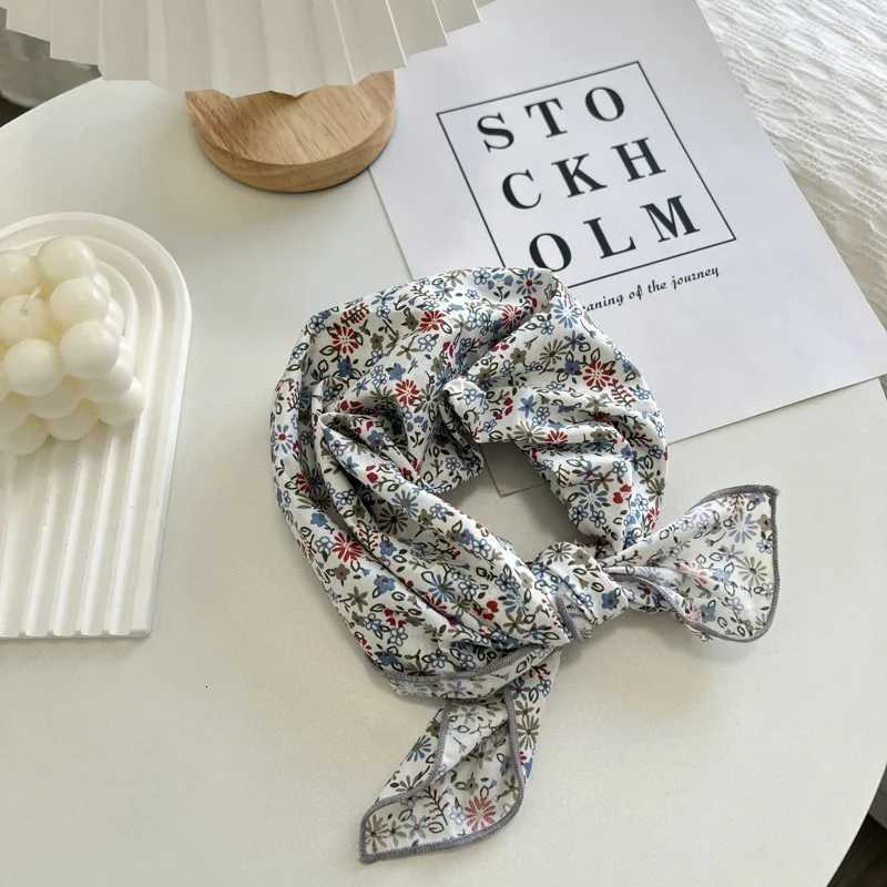 2025 Profional Protection Artistic Fa Ornament Scarf Spring and Autumn Cotton Small Square Towel scarf bandW251021