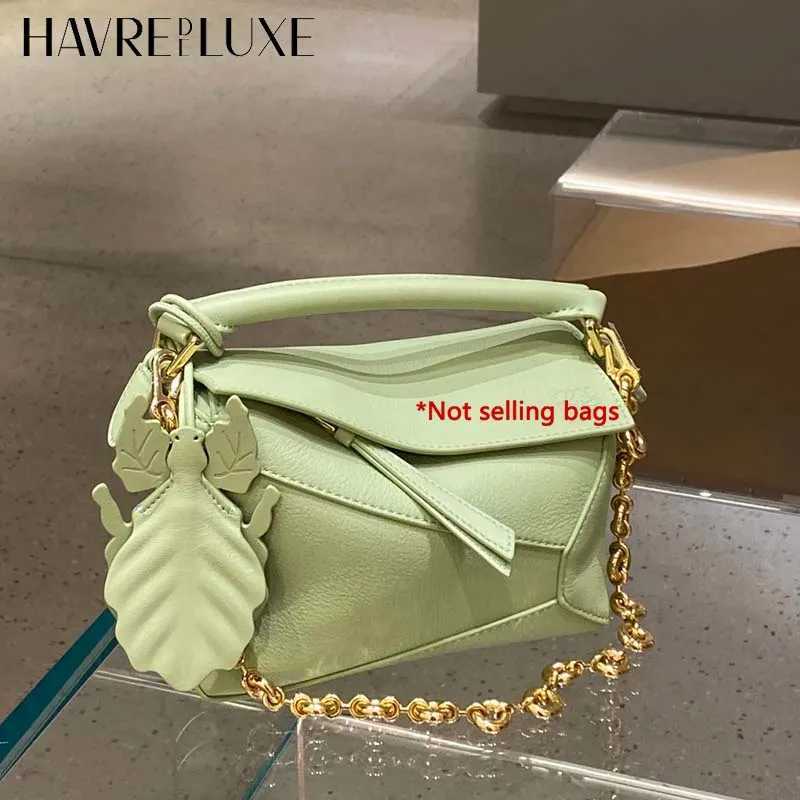 Fruit Flower Charm Mulberry Strawberry Tomato Pea Insect Chamomile Tulip Tree Key Bag Accessories J251121