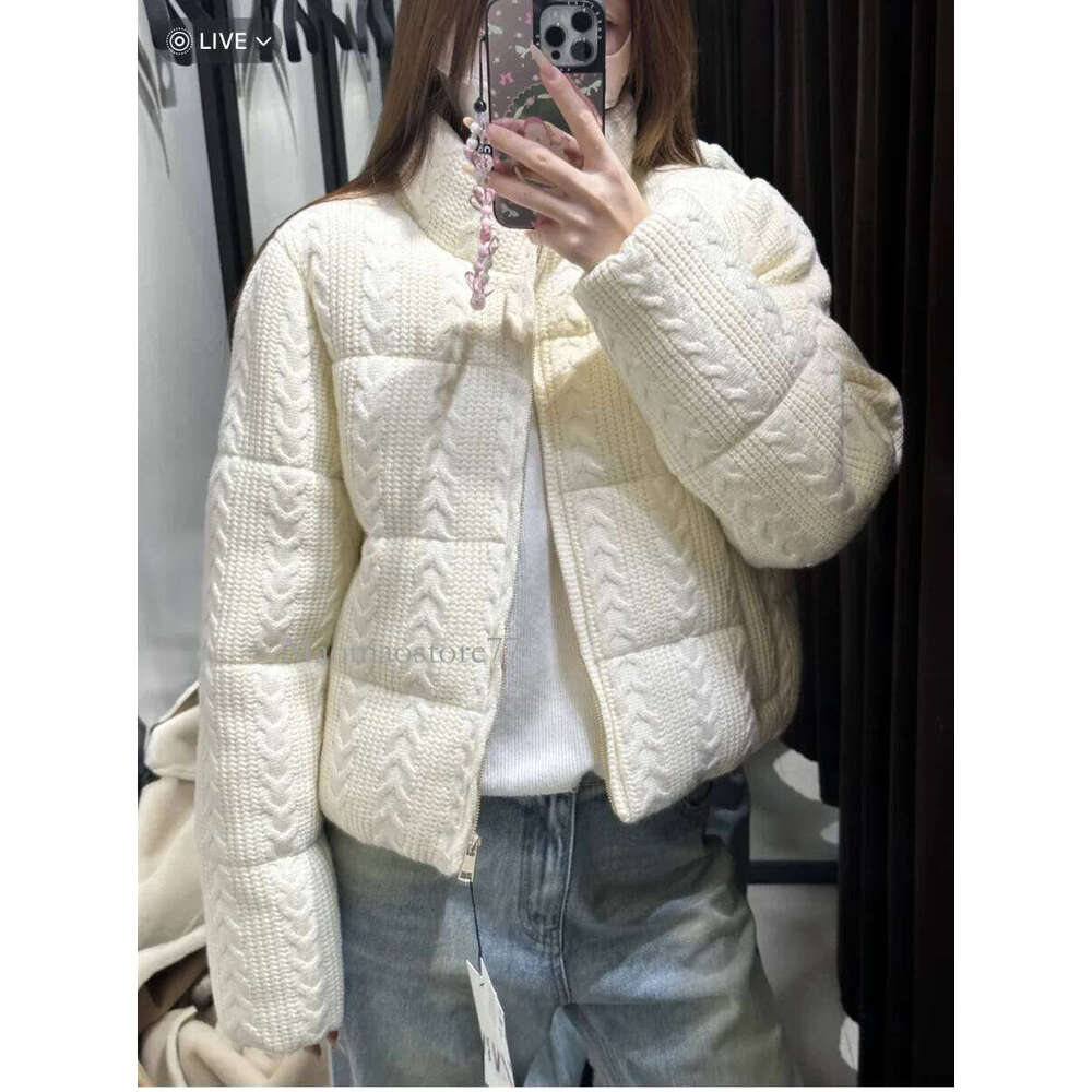 2025 Winter New Women's Fresh And Elegant White Turtleneck Knitted Thick Cotton Warm Bread Jacket womens coat