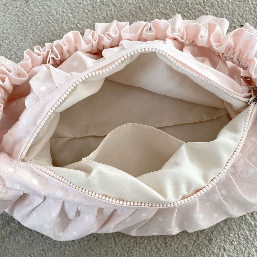 Korean Style Lazy Wave Dot For Women, Pleated New Versatile Commuter Shoulder Bag, Nylon Crossbody Dumpling Bag B5