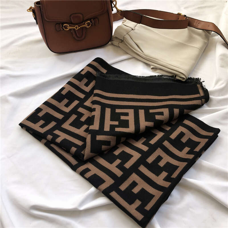 Scarf Designer luxury for Women men autumn winter Horse Imitation Cashmere Unisex Elegant Double-Sided Thickened tassel shawl Accessories gift