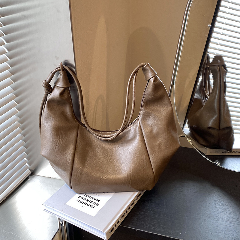 Autumn And Winter New Designer Bag Retro Style Luxury Handbag Casual Fashion Dumpling Bag New Large Capacity Pleated Armpit Bag Minimalist Commuting B