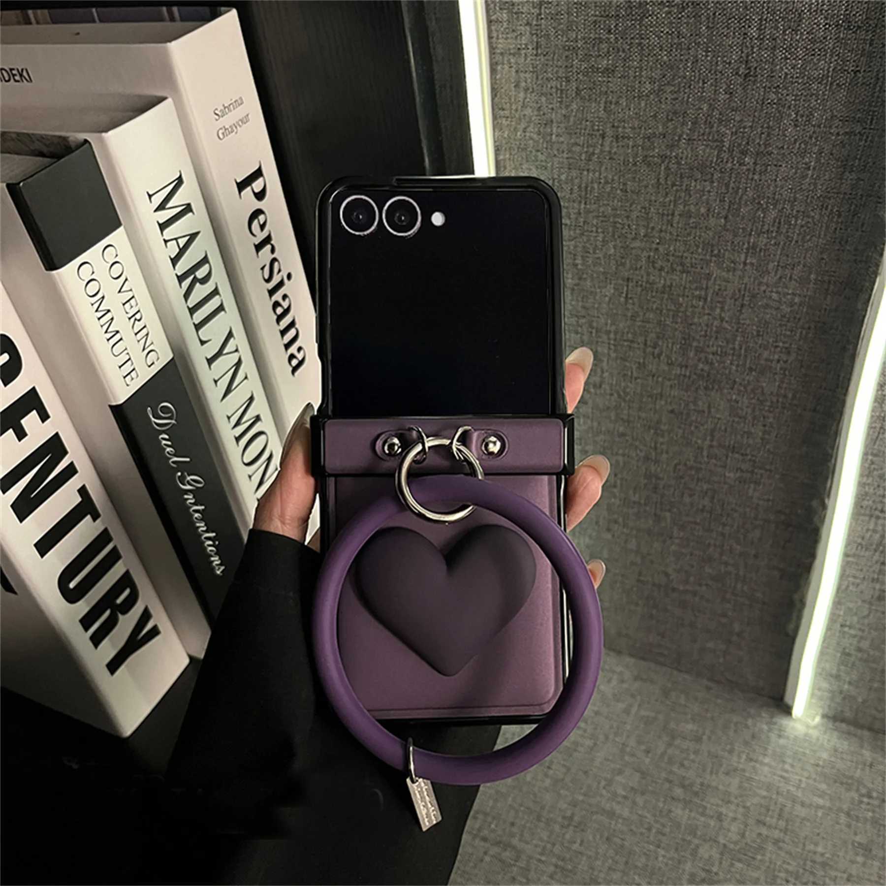 Lxuury Wave Heart Purple Phone Case with Ring Bracelet for Galaxy Z Flip 7 6 Z Flip6 ZFlip 5 Zflip6 Cover J251114