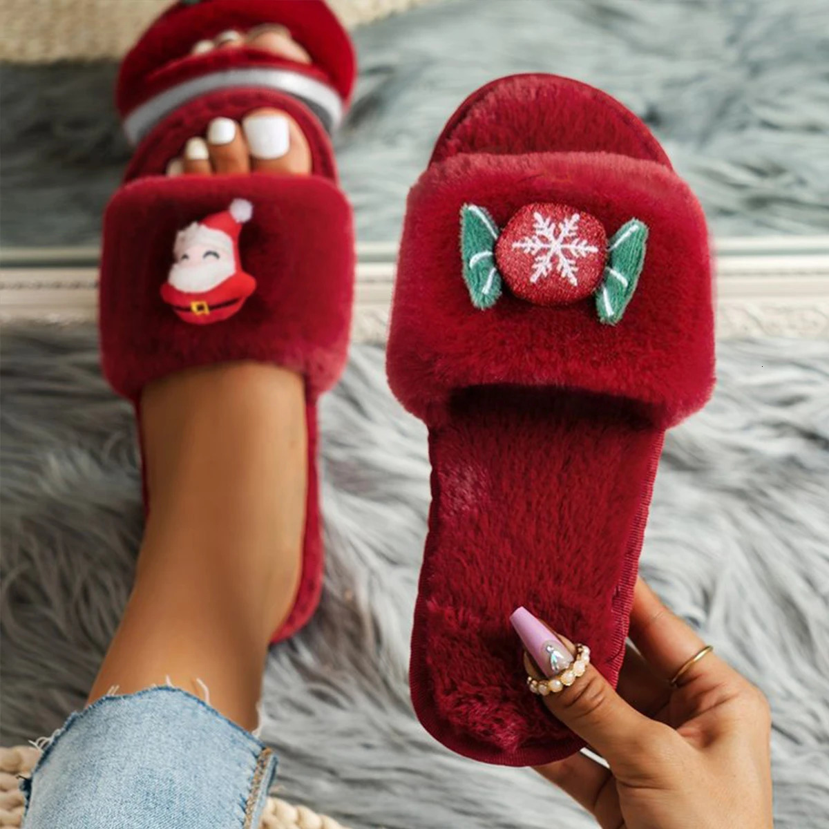 Womens Slippers for Autumn and Winter Cute Cartoon Christmas Candy Warm Indoor Home Slippers OneStrap Slippers 251021