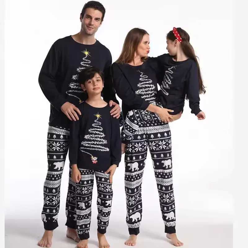 2025 New Family Christmas Pajamas Mom Dad Kids Matching Clothing Set Baby Romper Pjs Soft Loose 2 Pieces Suit Homewear Xmas Look L251021HG6I