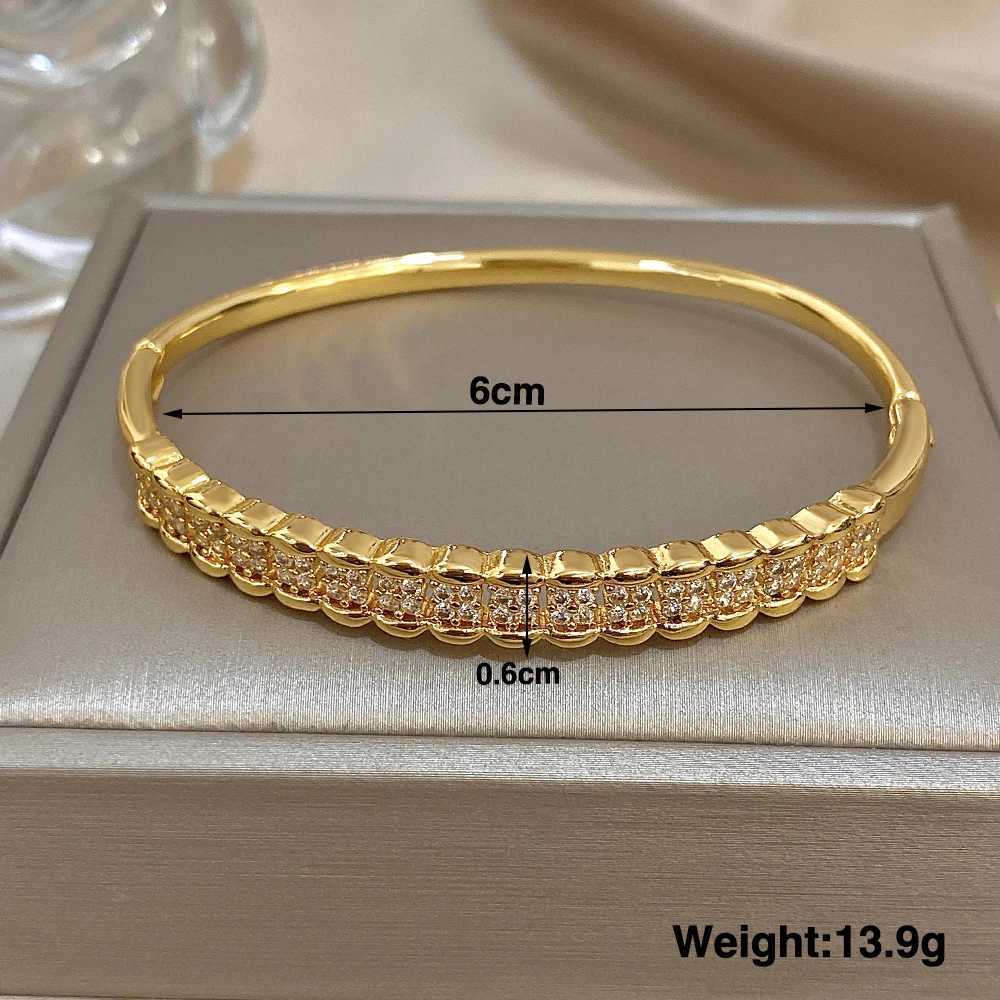 Luxury Multilayer Micro Inlaid Zircon Cuff Bracelet for Women Elegant Gold Plated Copper Stacked Bracelets Fashion Jewelry J251021