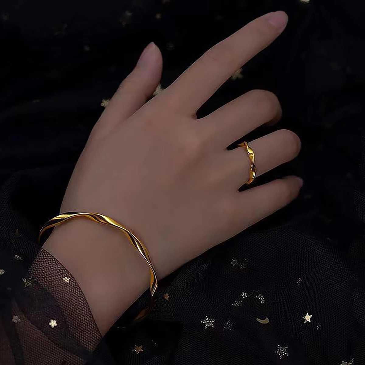 Hiphop Thick Sparling Bracelet for Women Men Vintage Handmade Hasp Bracelet Jewelry Gift for Women J251021