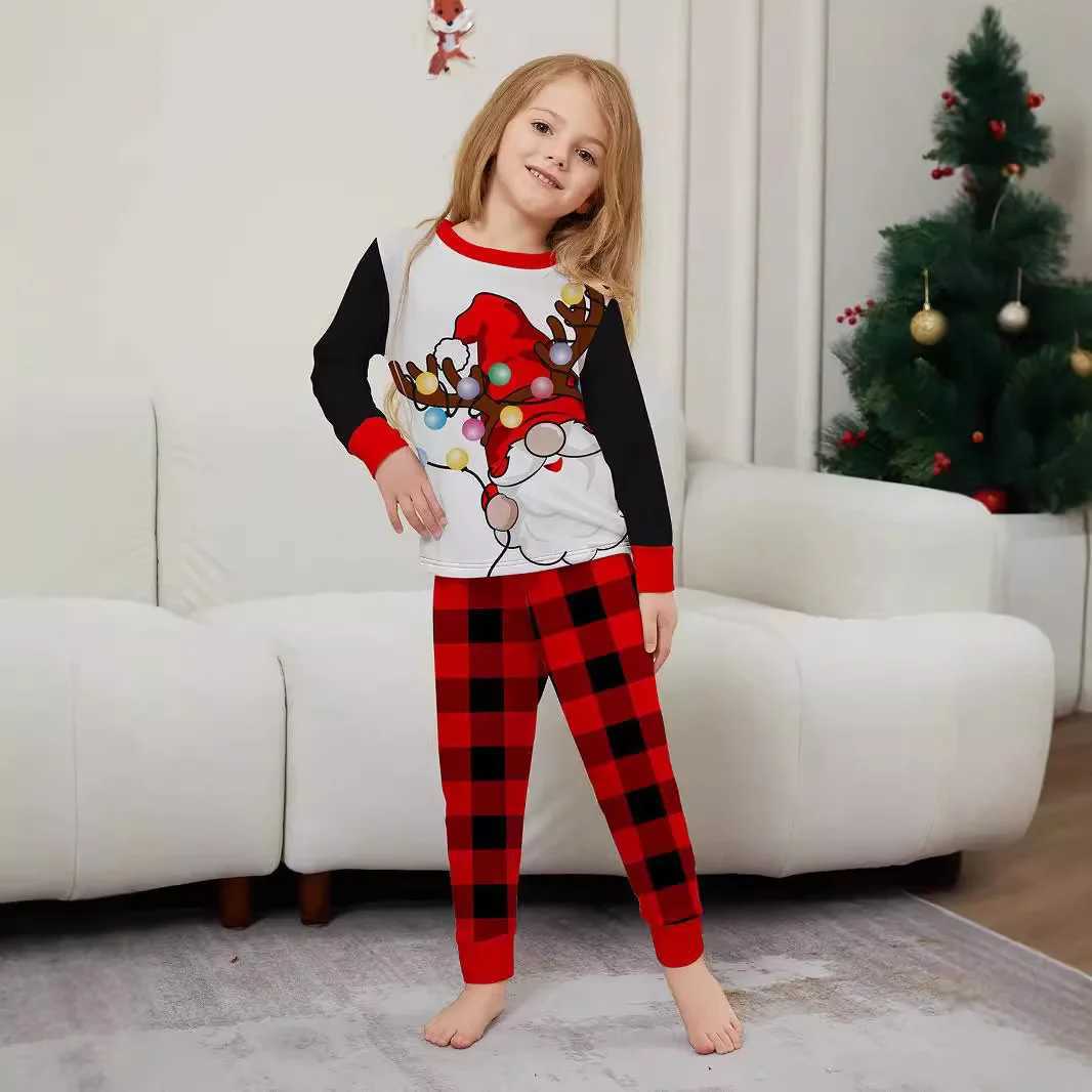 European and American family Christmas parentchild clothing 2025 new autumn and winter cartoon roundneck family vacation set L251021KCGG