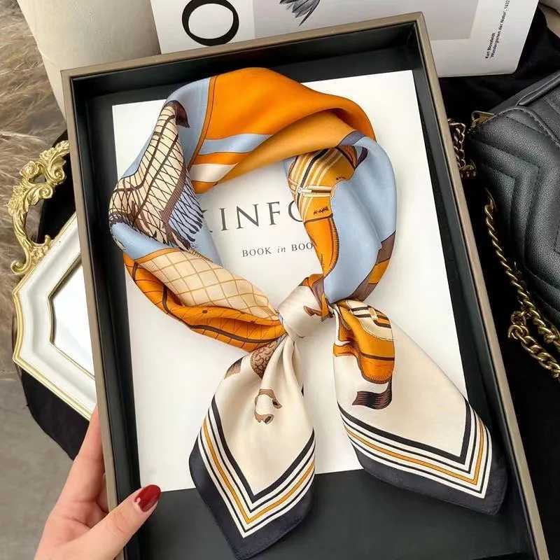 Luxury Print Silk Square Scarf Wen Soft Satin Horse Haiand Neckerchi Off Hijab band Foard Bag Ribbons GiftW251021