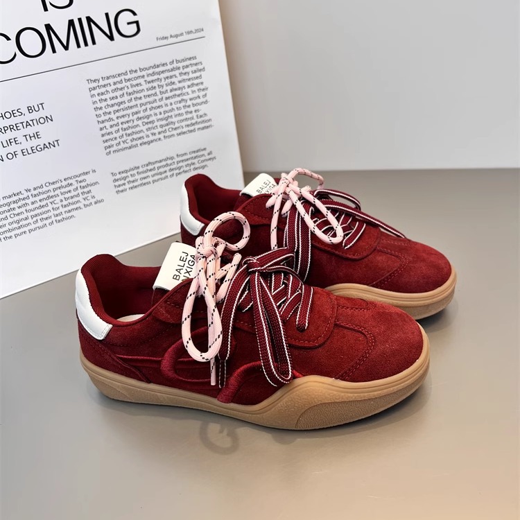 2025Niche design red German training shoes women's new fashion embroidered platform casual sports shoes in early spring