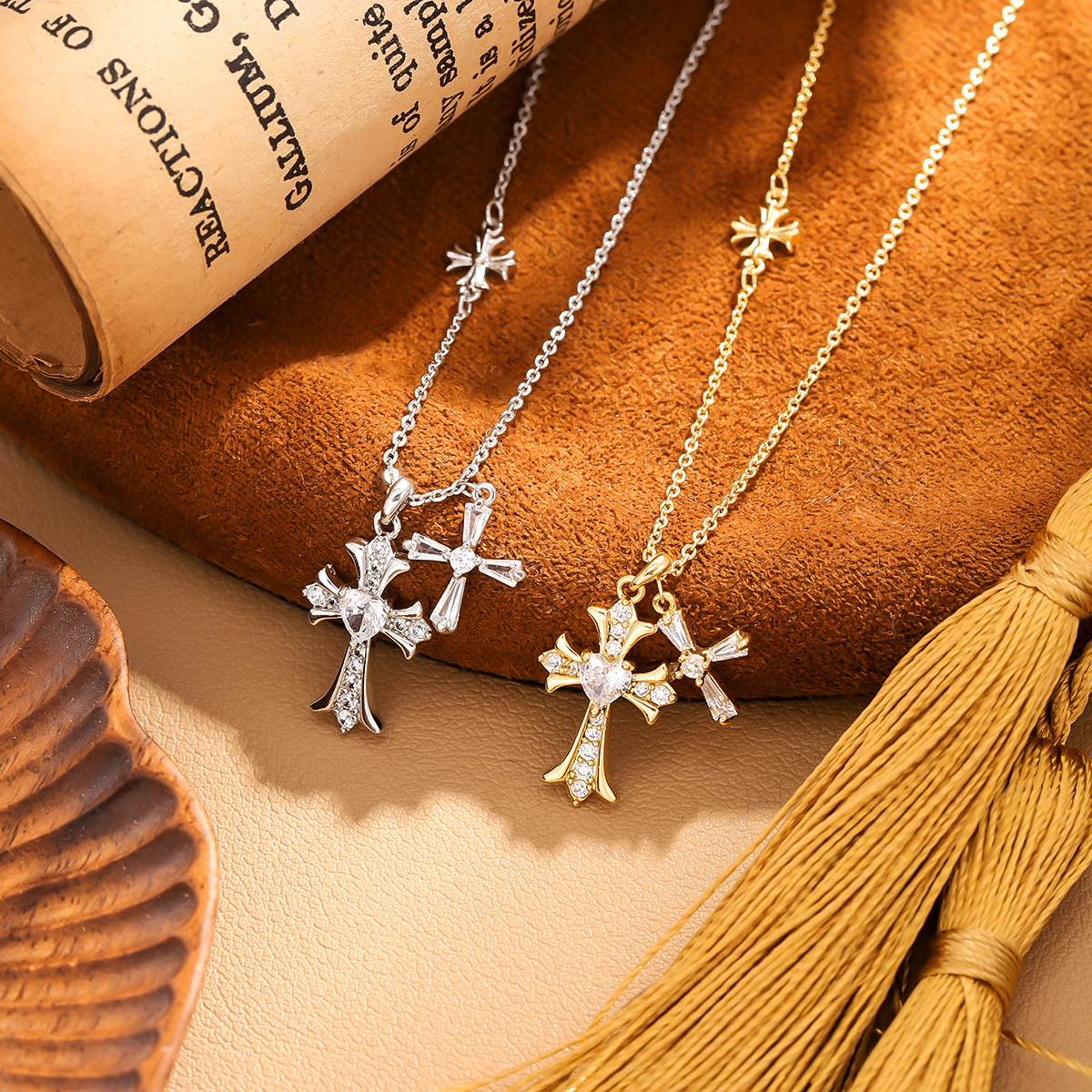 Double Cross Necklace New 2025 Fashion High-end Pendant Niche Personality Jewelry for Women