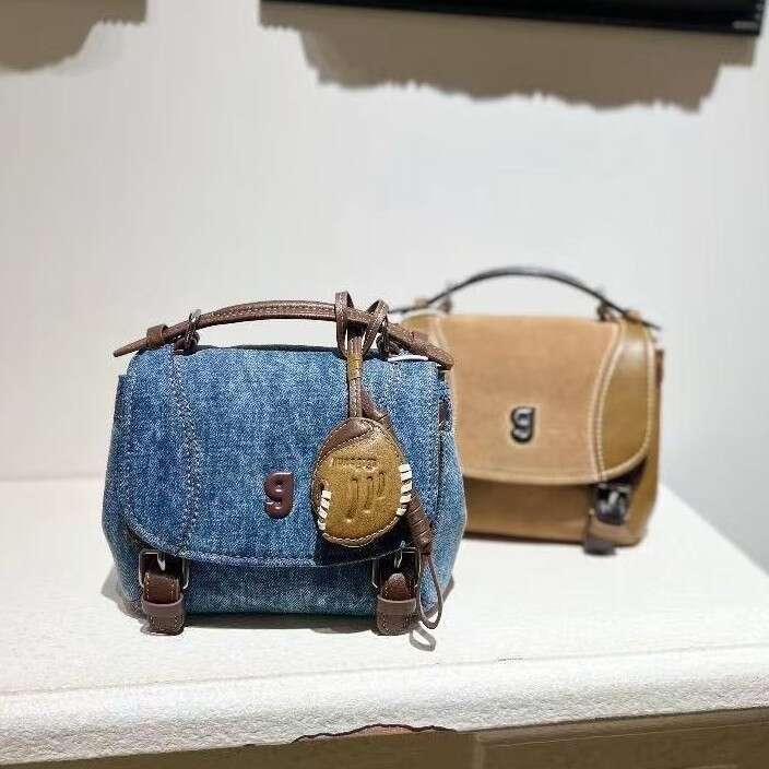 GIGI Guliang Jiji New Single Baseball Messenger Small Suede Handbag Double Shoulder Women S Crossbody Bag High Quality