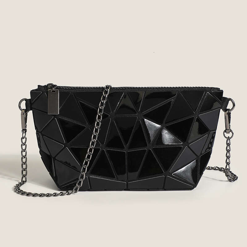 2025 New Geometric Mini Diamond Luminous Laser Single Shoulder Crossbody Chain Dumpling Fashion Versatile Bag