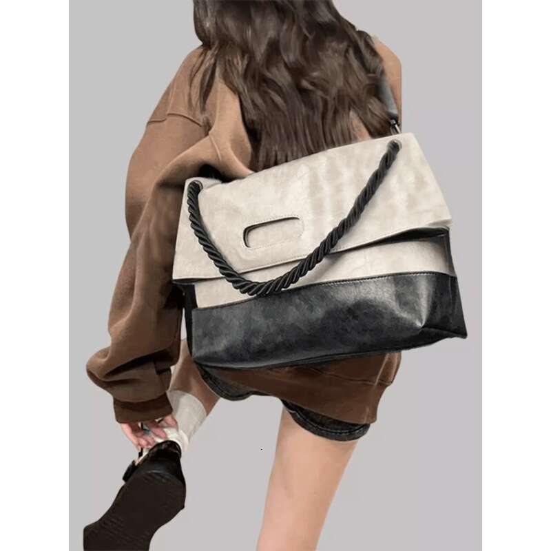 Women New Trendy Fashion Wide Strap Crossbody High End Versatile Messenger For Class And Commute Tote Bag High Quality