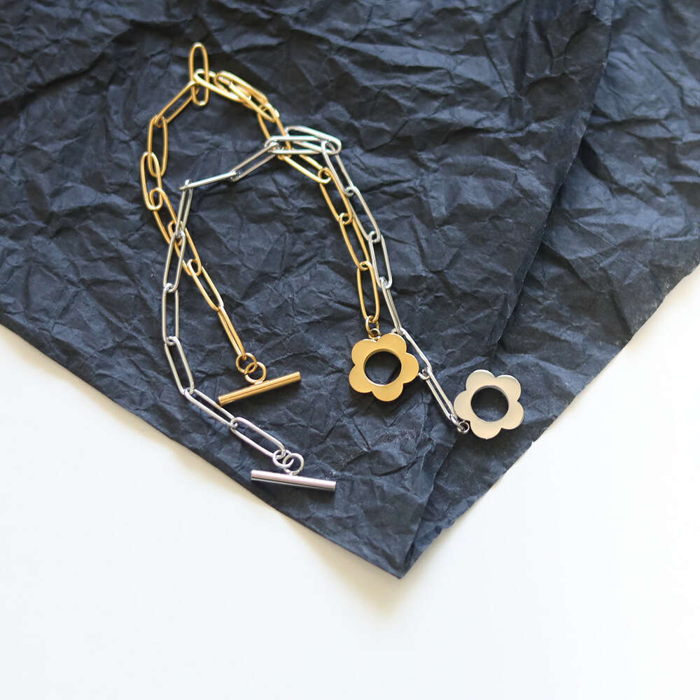 Jinhui INS Style Floral Forest Series Summer Designer Niche Design Small Daisy OT Buckle H Titanium Steel Chain Design Women's Personality Trendy