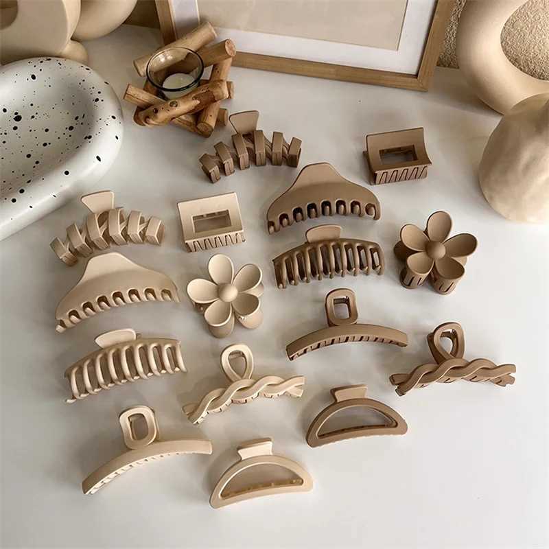 Large Frosted Brown Series Hair Clips Women Back Head Hairpin Korean Milk Coffee Shark Claw Clip Girls Hair AccessoriesW254021