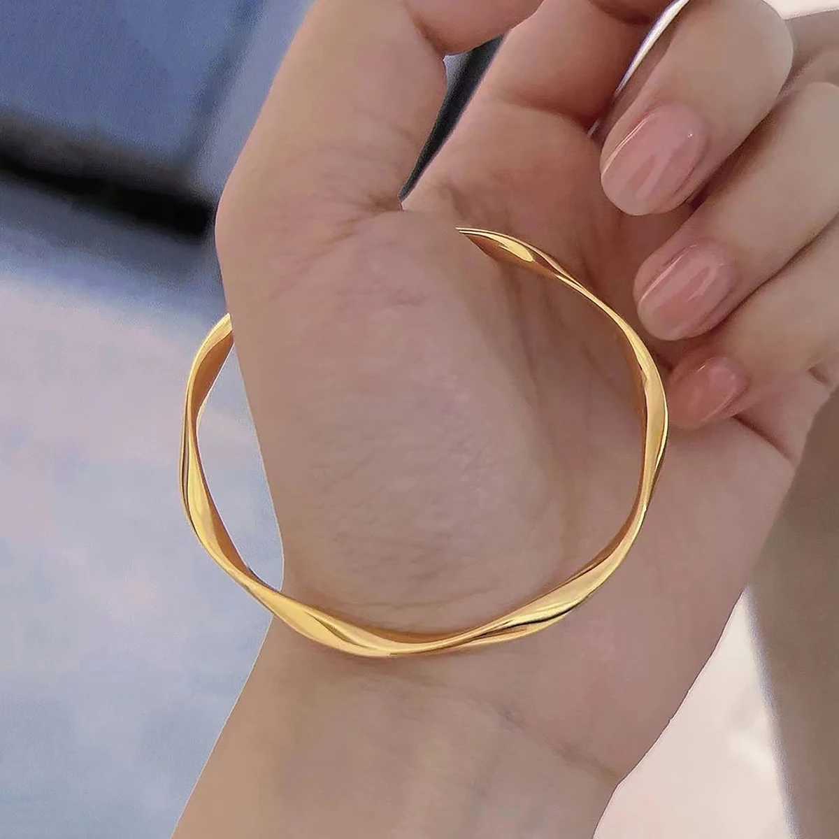 Hiphop Thick Sparling Bracelet for Women Men Vintage Handmade Hasp Bracelet Jewelry Gift for Women J251021