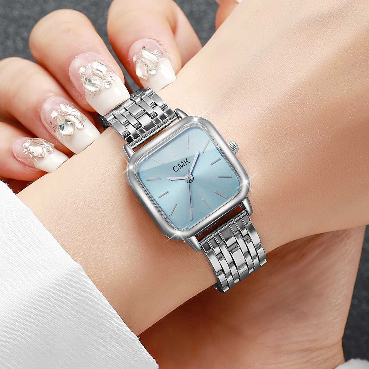 12346PCS Fashion Square Women es Simple Ladies Quartz Wrist Reloj MujerWithout BoxXJ251021