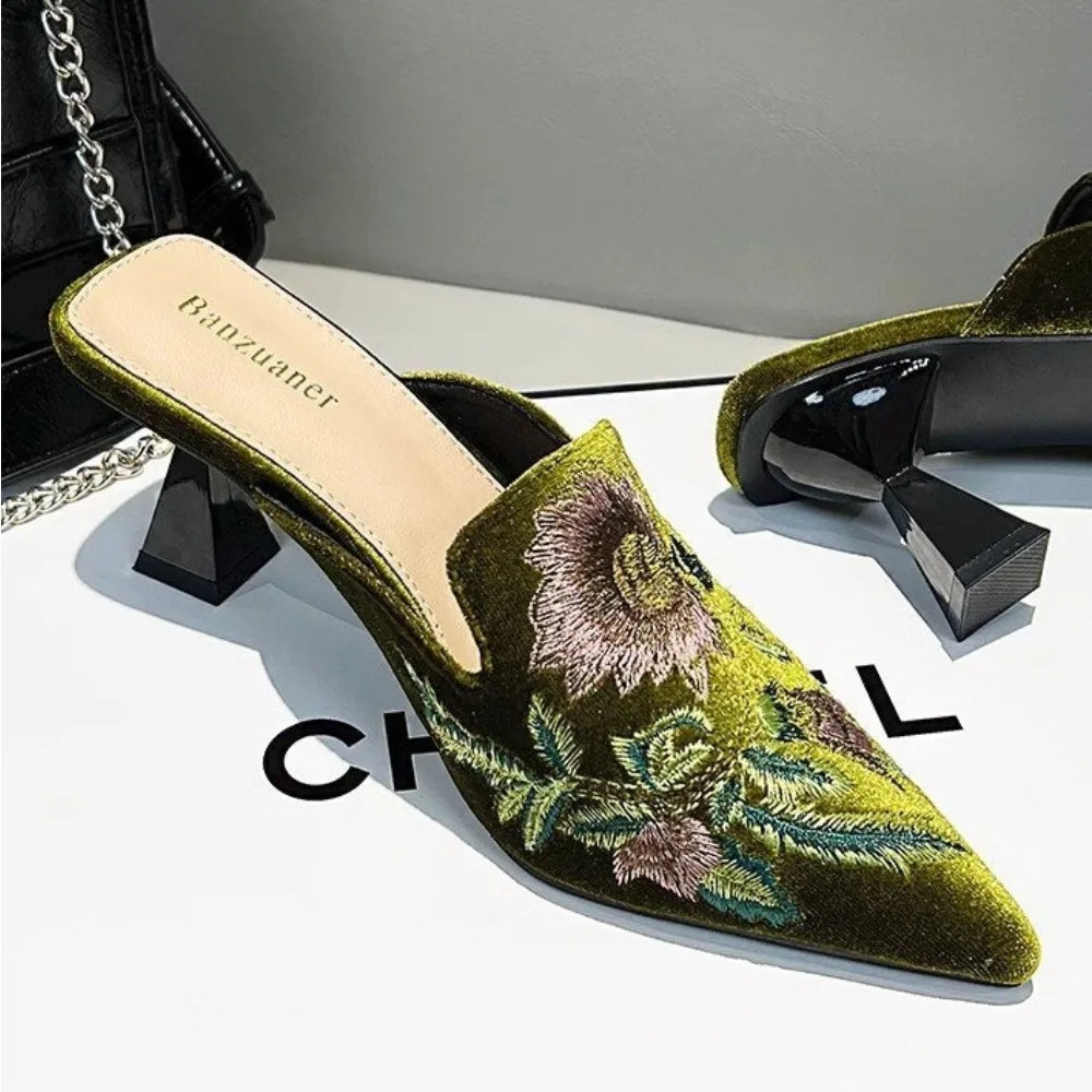 Slippers for Women in Summer 2025 Style Outerwear Chinese Embroidery Fine Heel Pointed Toe 251011