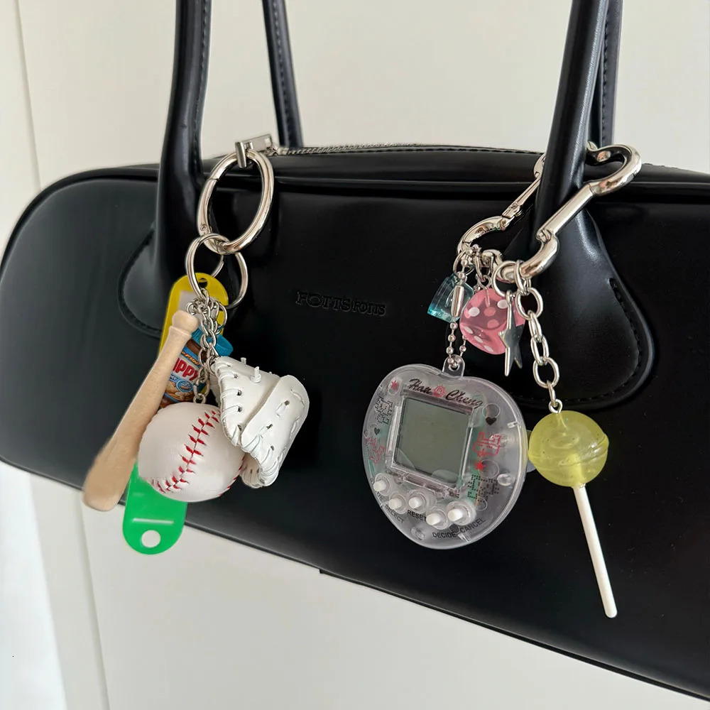 Korean Fashion Rainbow Game Console Bone Keychain Kawaii Harajuku Charm Y2K Crystal Heart Lock DIY Bag Pendant Keychain Vintage 251015