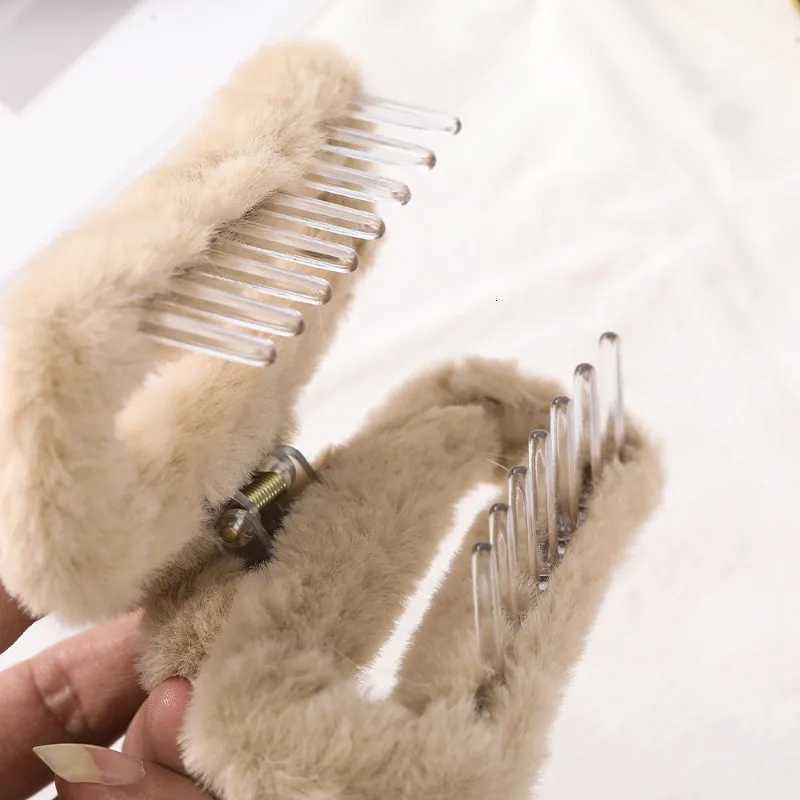 105cm Plush Square Hair Claw Clip Womens Korean Simple Versatile Grab Clip Fashion Shark Clip Girl Hair AccessoriesW254021