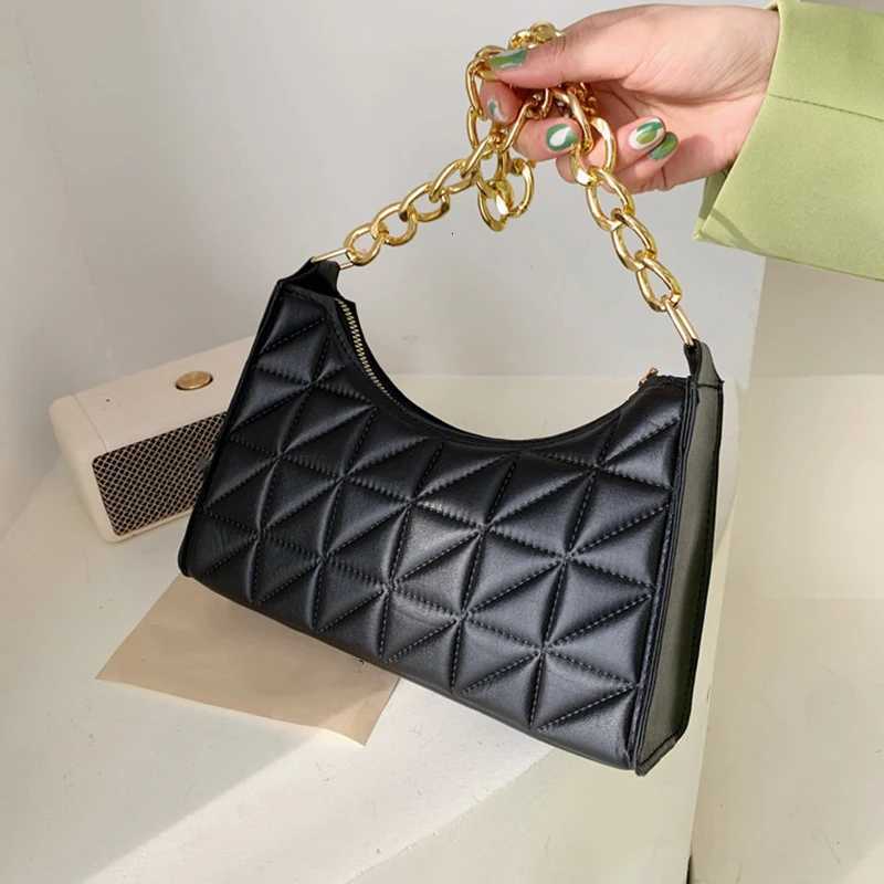Womens Advanced Underarm Bag New Trend Allmatch Shoulder Hobo Bag Chain Handbag Female Fashion Plaid Shopping BagXJ251021