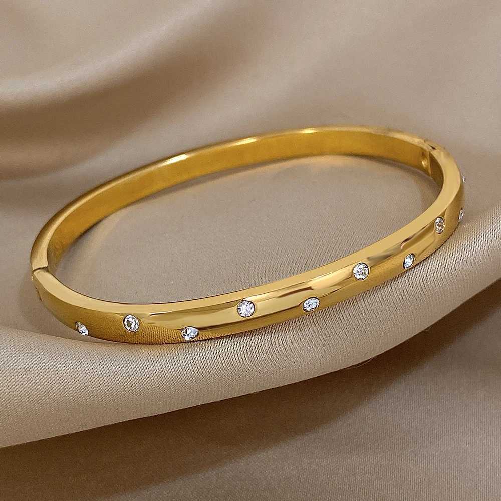 Trend Minimalist Casual Inlaid Rhinestones Gold Color Stainless Steel Bracelet Bangle For Women Wrist Fashion Accessories Gift J251021