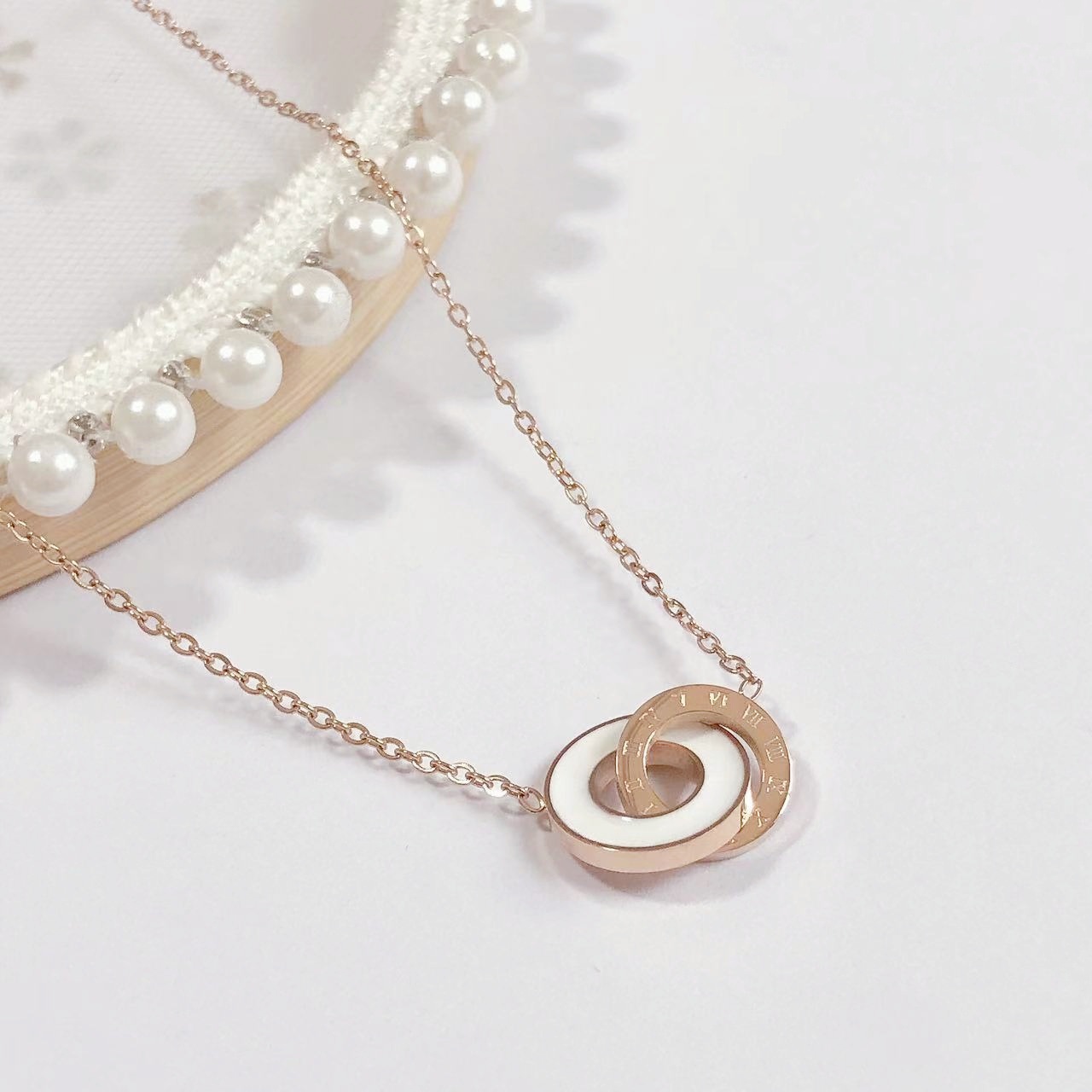 Designer necklace Luxury necklace Shell Flower S925 Silver Plated 14K Gold Necklace Women's Long Round Pendant chain accessories trendy