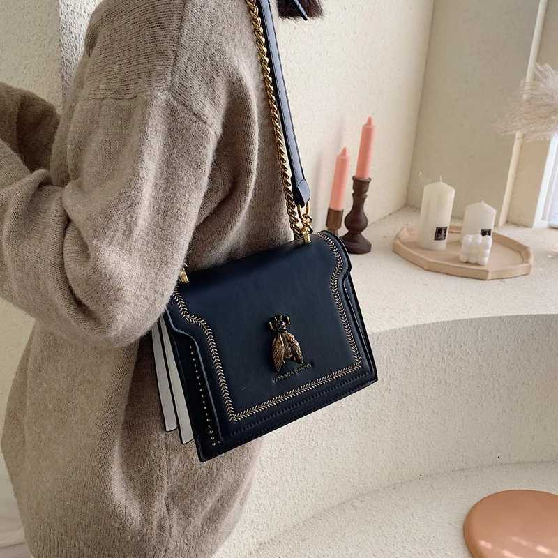 CGCBAG Luxury Brand Women Handbag 2024 New Retro Bee Female Shoulder Bag Simple High Quality Leather Designer Crossbody Bags Z251018