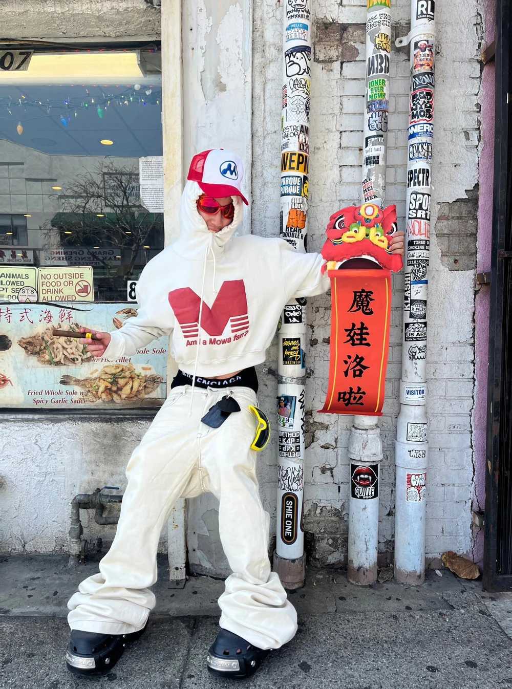 2025 Mowalola high quality Am I a Mowa fan Red slogan M foam printing oversized men women hooded sweatshirt short hoodies W251021