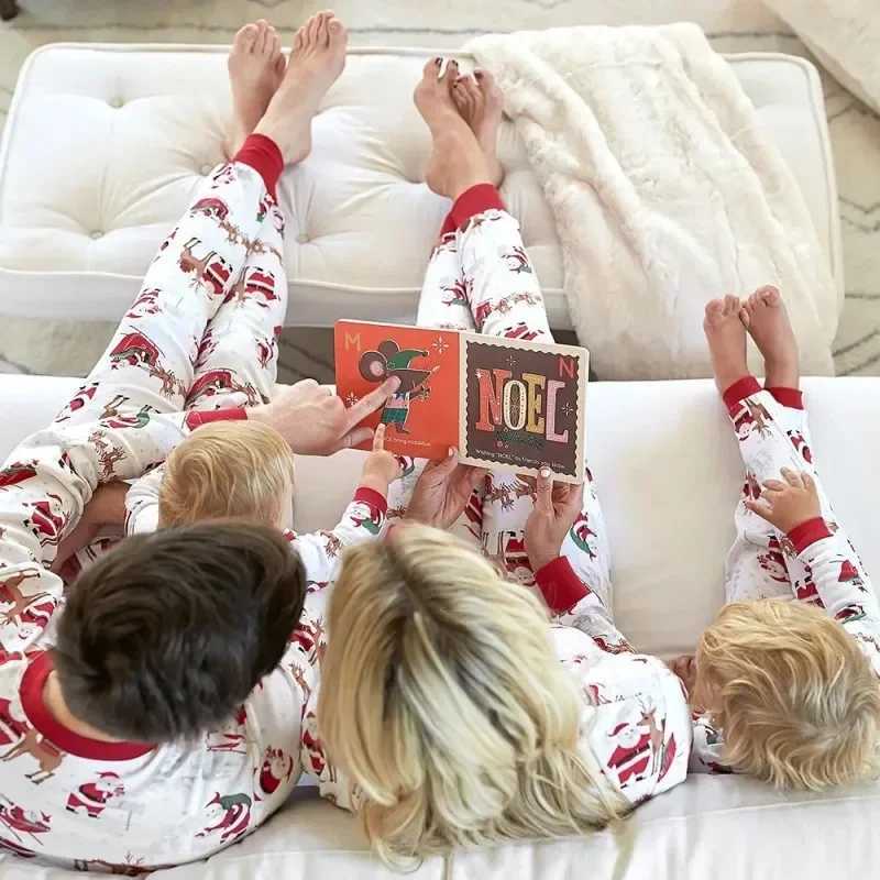 Xmas Family Look Pyjamas Santa Claus Print Christmas Pajamas Set Parentchild Matching Clothing Cute Soft Homewear Baby Romper L25102197ZF