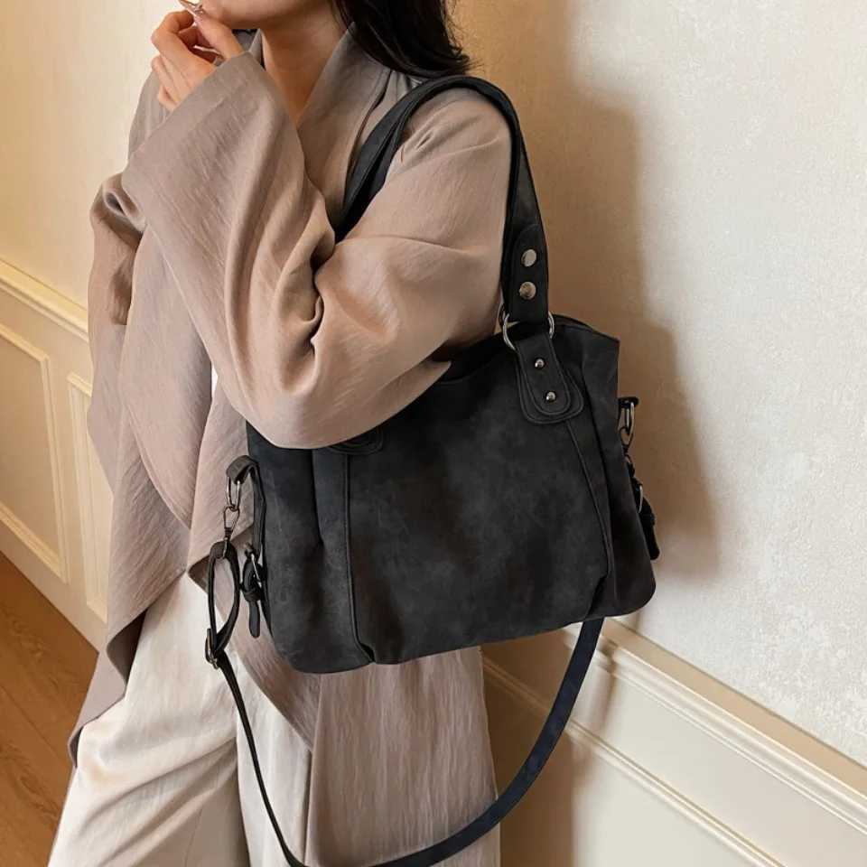 Winter Womens Soft Suede Leather Shoulder Hand Bags for Women Luxury Lazy Commuting Handbags Women Bags Deisgner Large Capacity Z251018