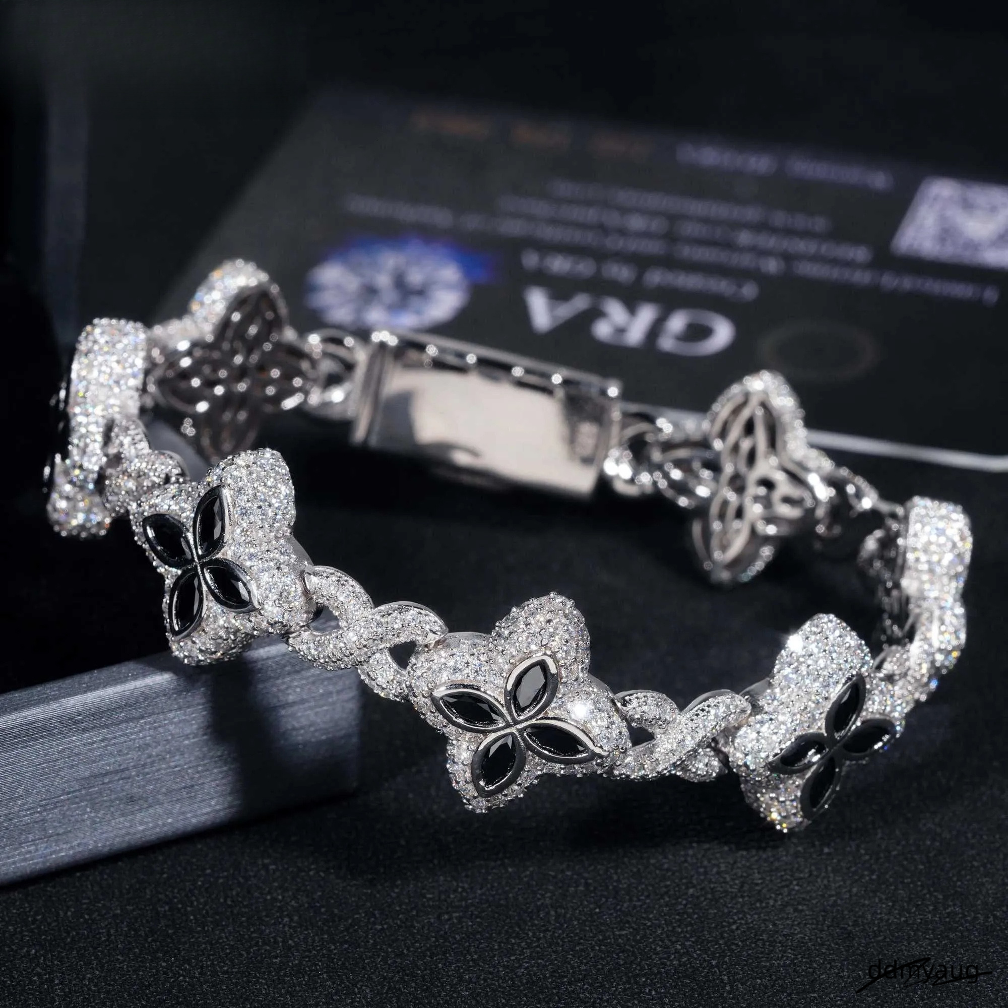 Four Leaf Clover Bracelet: Sterling Sier Moissanite Dia Tennis Bracelet - Elegant Lucky Charm Design Ddmyaug