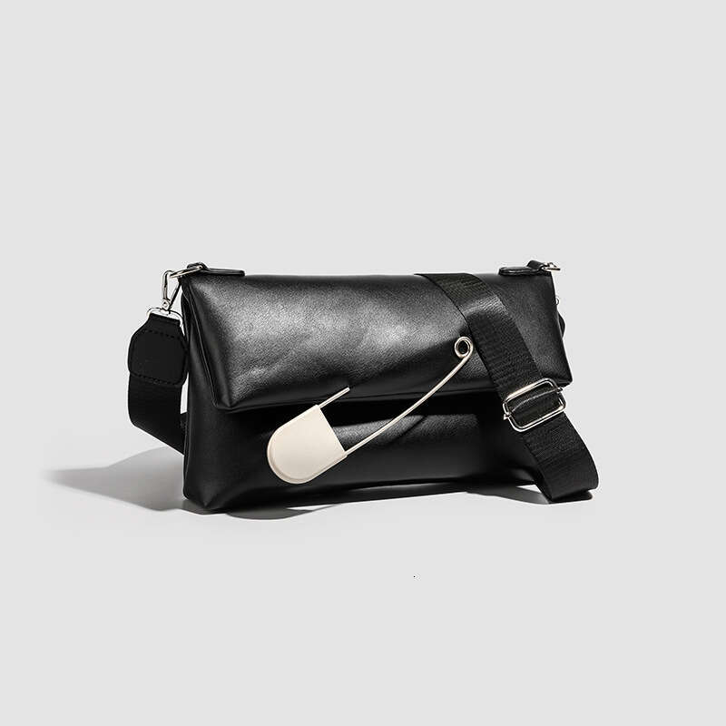 Pin Crossbody 2025 New Autumn Winter Design Sense Niche Versatile Large Capacity Casual Commuter Shoulder Bag for Women