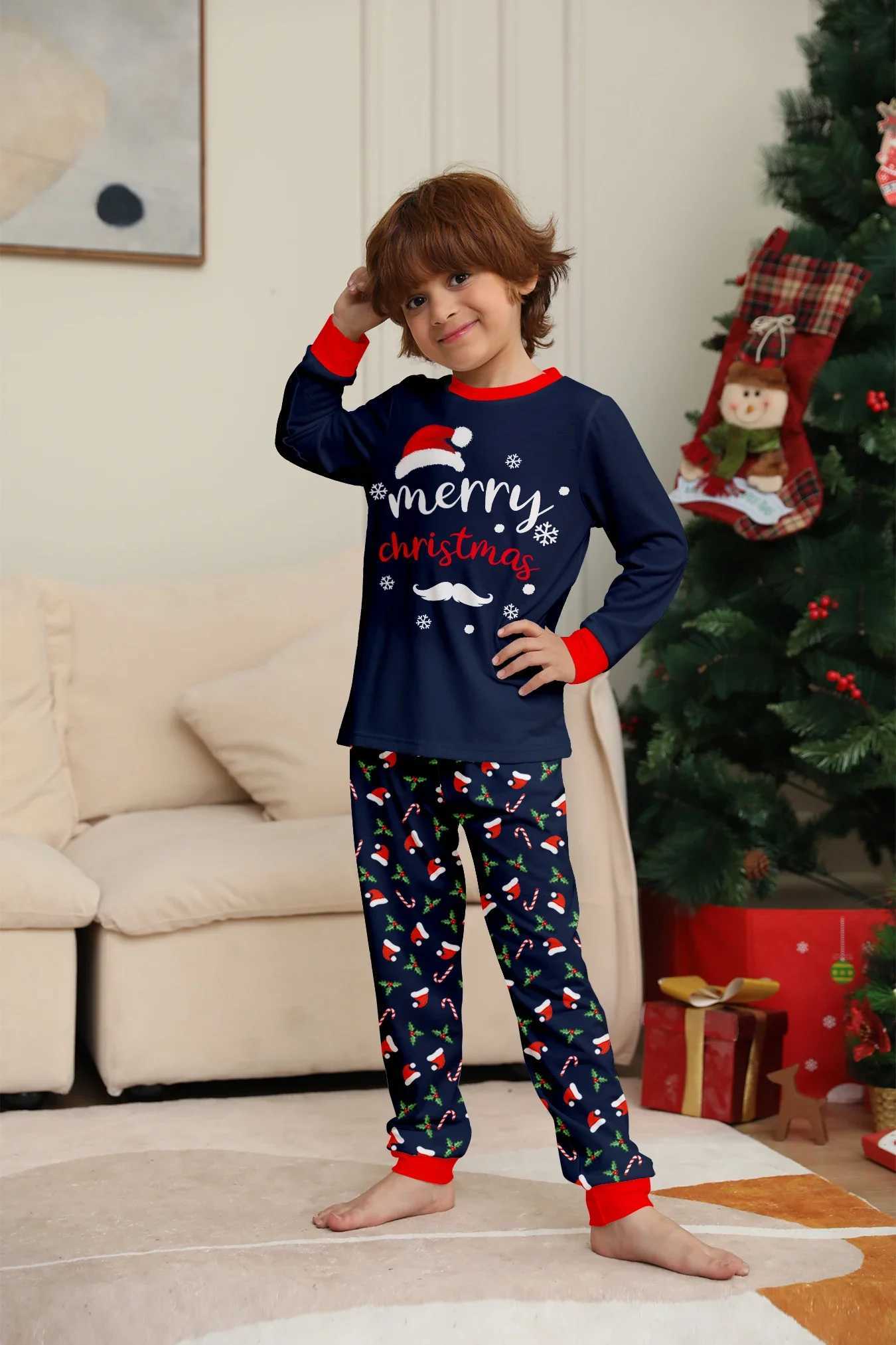 New Merry Christmas Print Mom Daughter Dad Son Matching Pajamas Set 2 Pieces Suit Soft Loose Loungewear Xmas Family Look Pyjamas L251021SZNZ