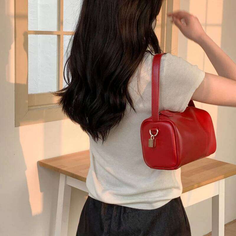 Classic Women New Fashion Solid Color Boston Shoulder PU Soft Leather Pillow Bag Retro Versatile Commuting Handbag