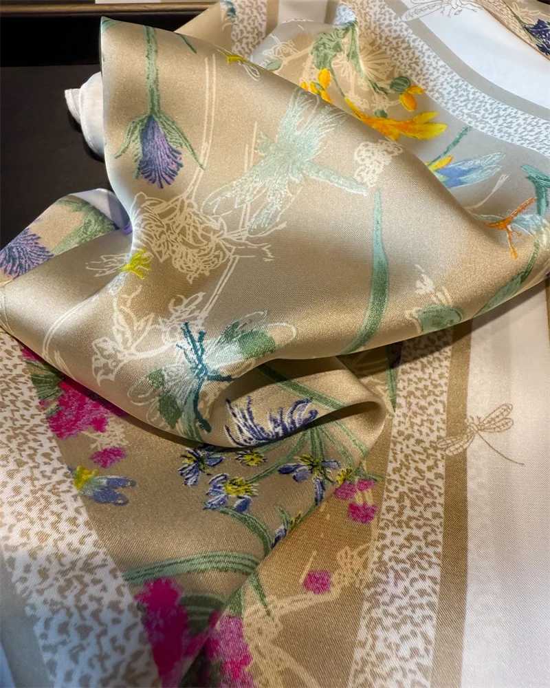 2025 New Fashion Floral Print Shawl Square Scarf for Women Satin Wraps Neckerchief Female Hair Bands Ribbon Headband Bandana W251021