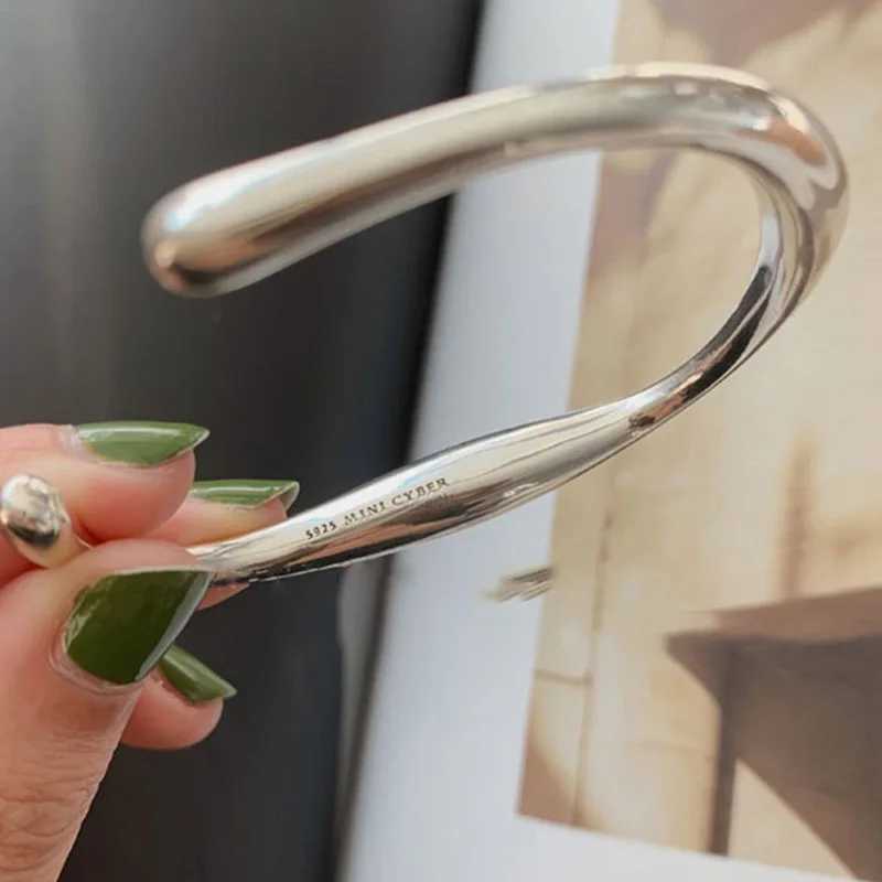 Foxanry Minimalist Stamp Solid Bracelet Spring New Trendy Irregular Geometric Birthday Party Jewelry Gifts J251021