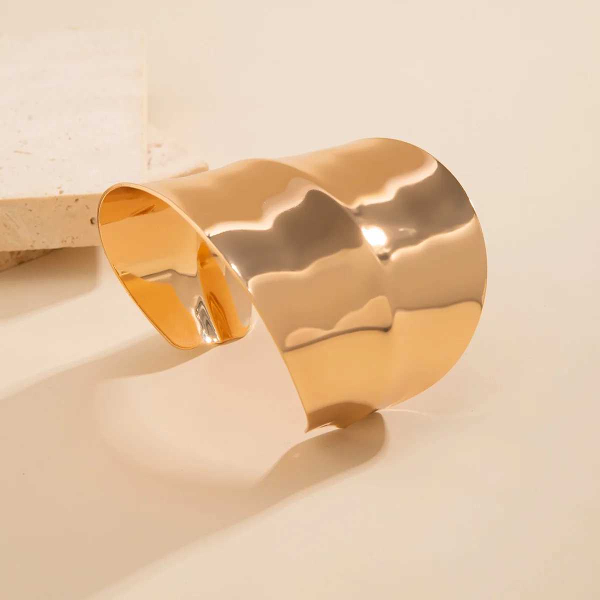 Punk Smooth Metal Wide Open Cuff Bracelets Bangles For Women Vintage Gold Color Long Hand Bracelet Jewelry Gift J251021