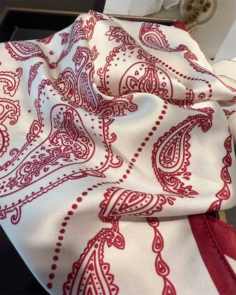 Luxury Paisy Print Square Scarf Soft Satin Scarf Neckerchi Popar Scarves Band Suit Scarf Tie Neck BagW251021