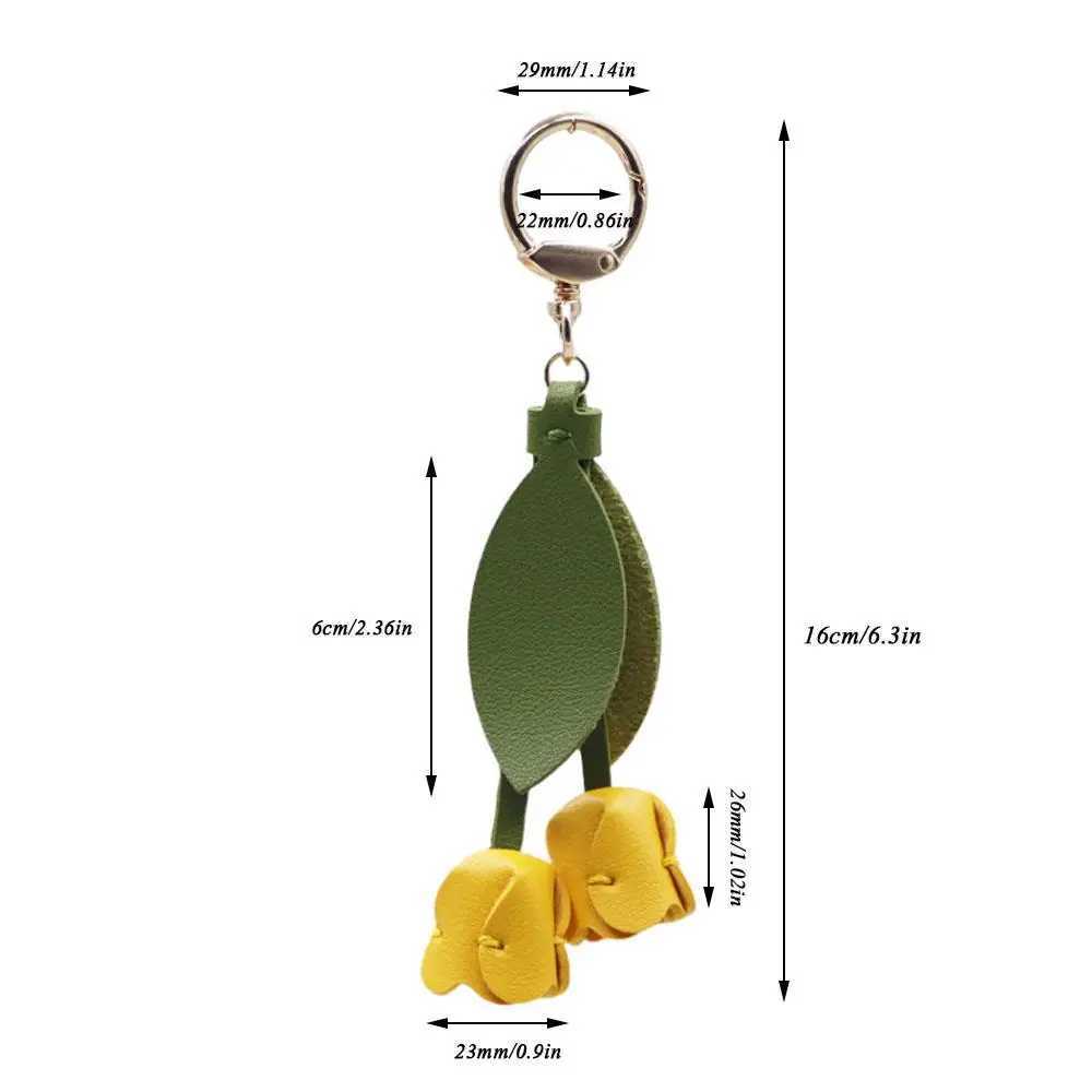 HOT Cowhide Leather Flower Shaped Bag Charm Flower Keychain Bag Pendant Creative Keychain Pendants Luxury Bag Gifts Accessories J251121