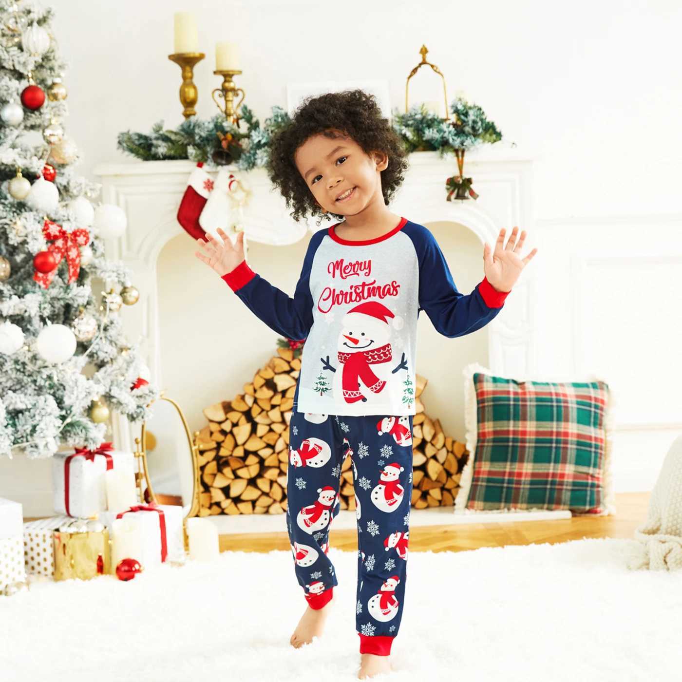 Family Matching Christmas Cartoon Letter Print Top And Pants Pajama Set L2510211393