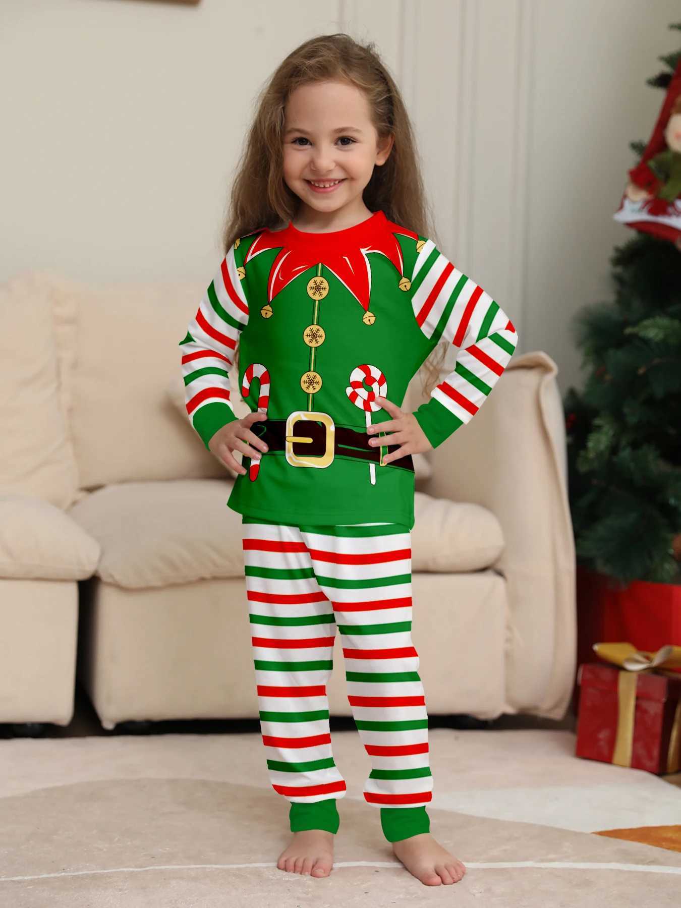 Christmas Pajama Sets for Family All over Christmas Patterns Create Warm Memories L2510215Z2A