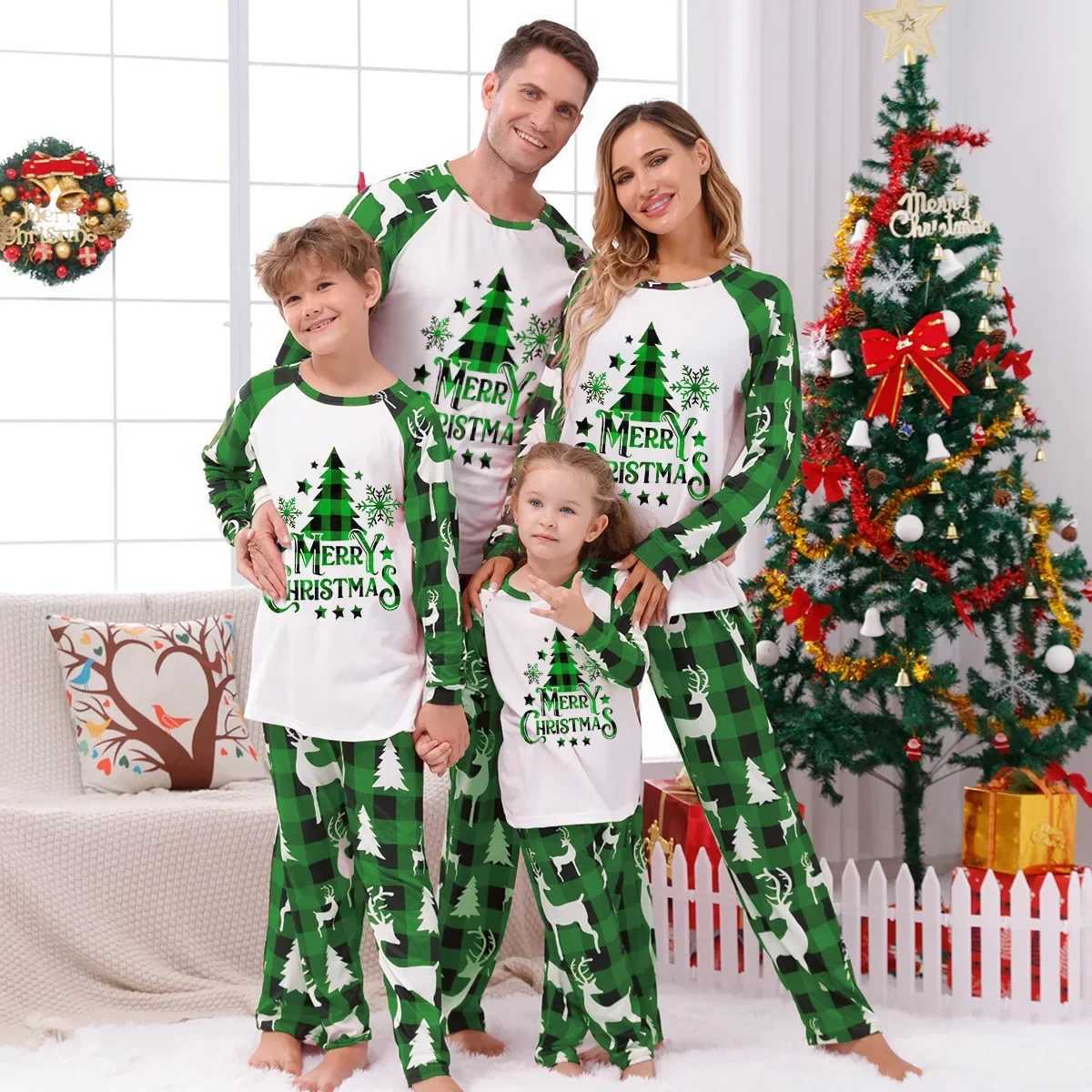 Family Christmas Pajamas Set Green Santa Tree Print Mother Father Kids Matching Clothing Sets Baby Boys Girls Outfits Xmas Look L251021WWR7