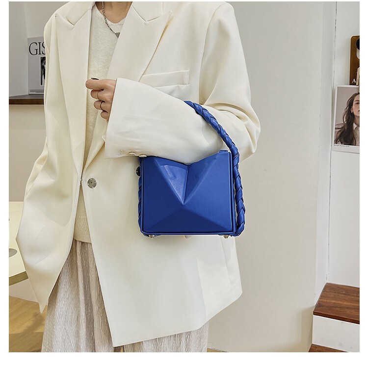2025 Autumn/Winter New Designer Bag Fashion Personalized Women's Luxury Handbag New Fashion Color Block Women's Shoulder Bag